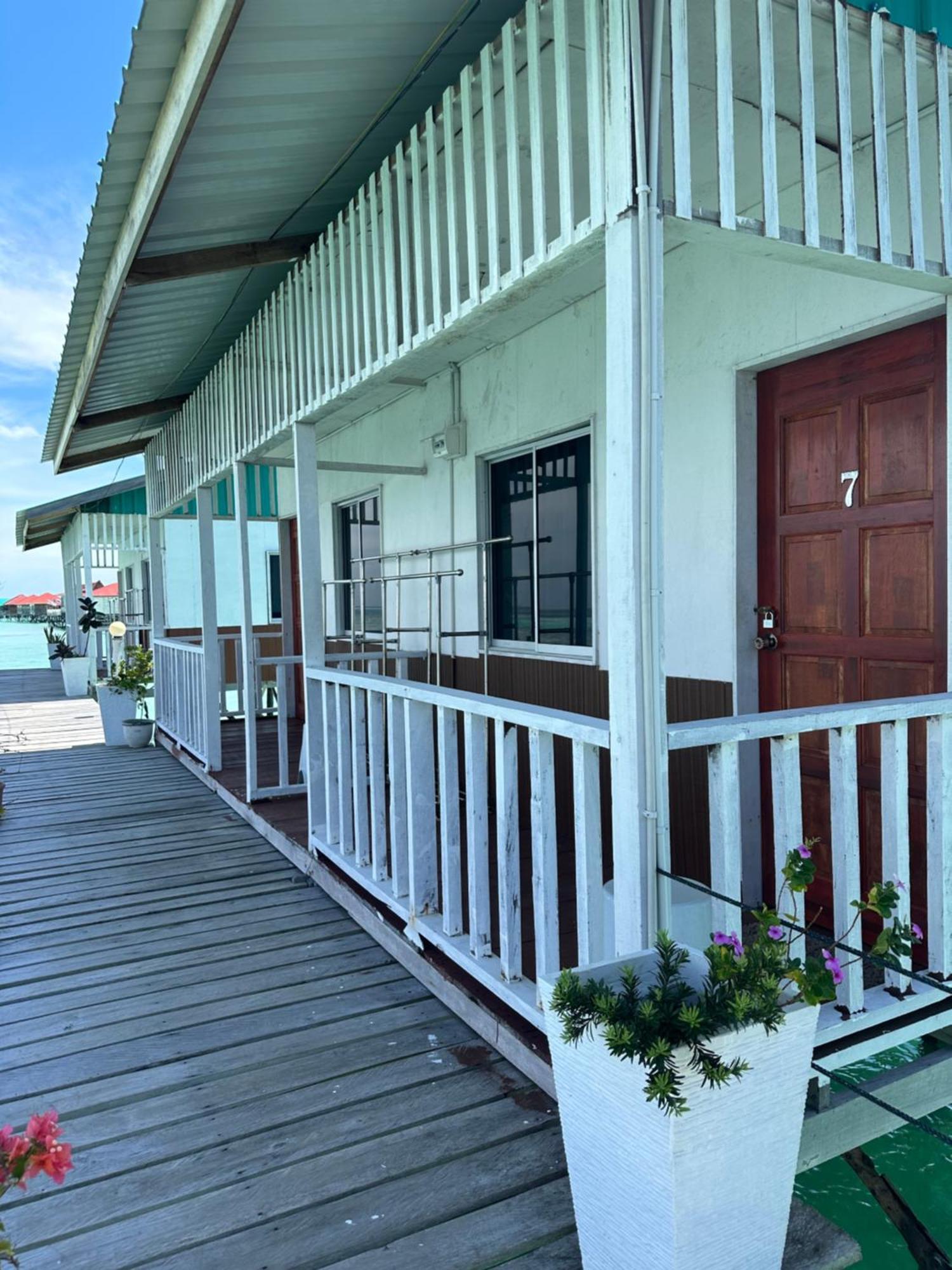 Bihing Angan Water Chalet Semporna Exterior foto